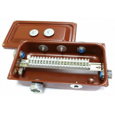 ККМА-20 У2 IP54 (zeta30373). Коробка клеммная металлическая с муфтами АТК для трубной электропроводки. ЗЭТА